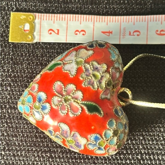 VTG Heart Cloisonne Enamel Gold Plated Puffy Double Sided Floral Charm Pendant - Picture 3 of 3